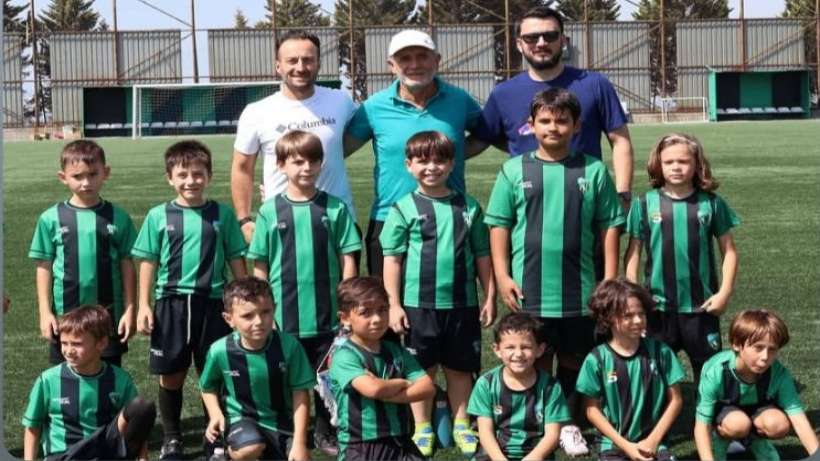 Başiskele Kocaelispor Futbol Okulu tecrübe kazanıyor