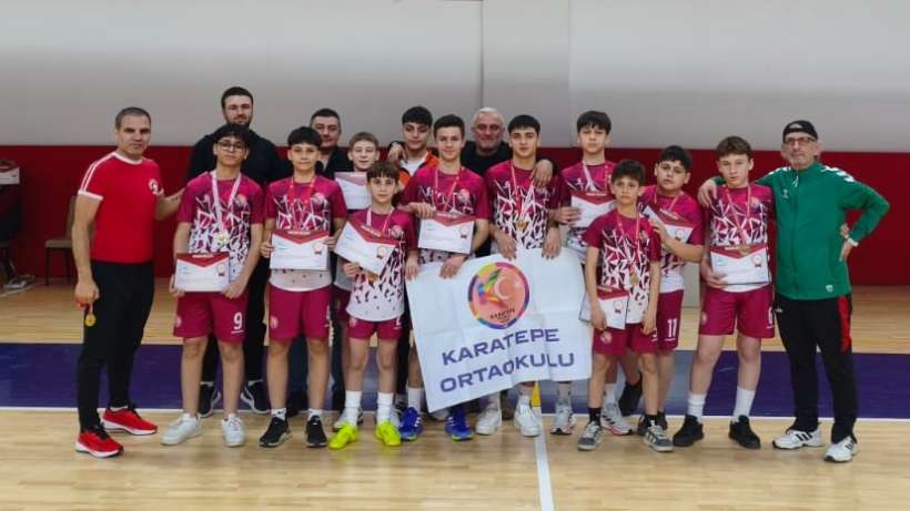 Karatepe Ortaokulu Tekirdağ'da tarih yazdı, yarı finale çıktı