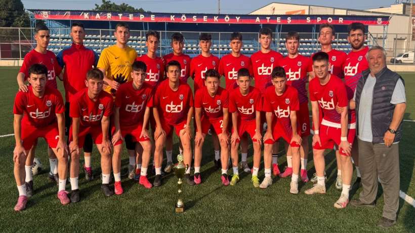 Köseköy Ateşspor U18, Şampiyonluk kupasını aldı