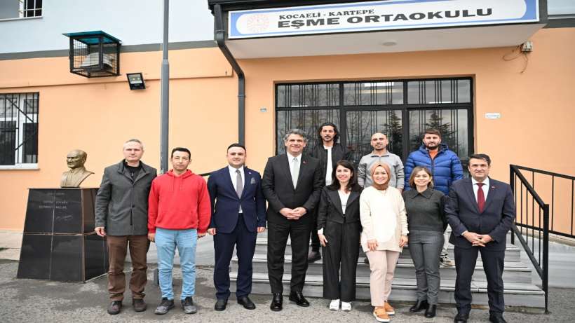 EŞME ORTAOKULU’NDA BİLİM, AKADEMİ VE EĞİTİM ŞÖLENİ