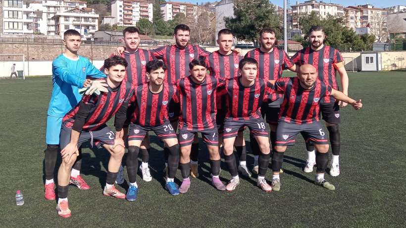Hakeme vuran futbolcuya 15 maç ceza